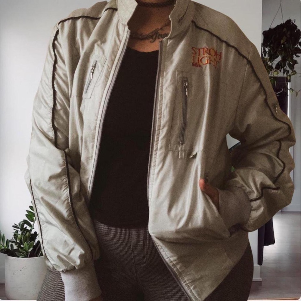 Vintage 80’s Stroh Light Beer Bomber Windbreaker Unisex Silver Grey Medium